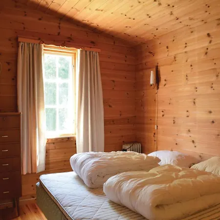 Four Bedroom Holiday In Etnesjøen