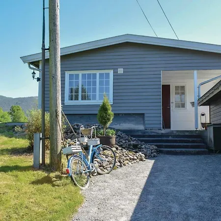 Four Bedroom Holiday In Feriehus Etnesjøen