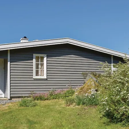 Four Bedroom Holiday In *