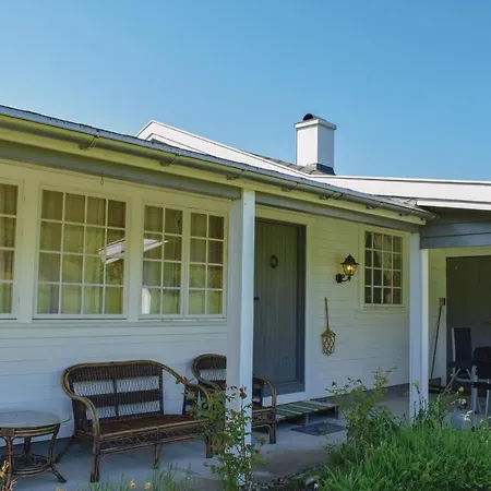 Four Bedroom Holiday In Etnesjøen
